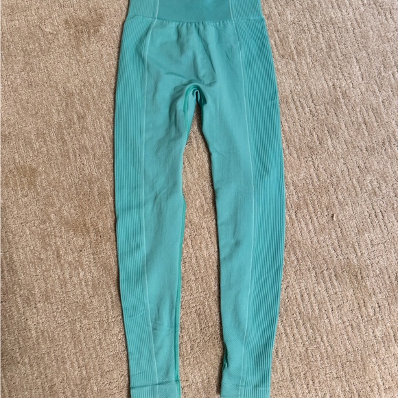 Gymshark Leggings size small - Picture 2 of 3